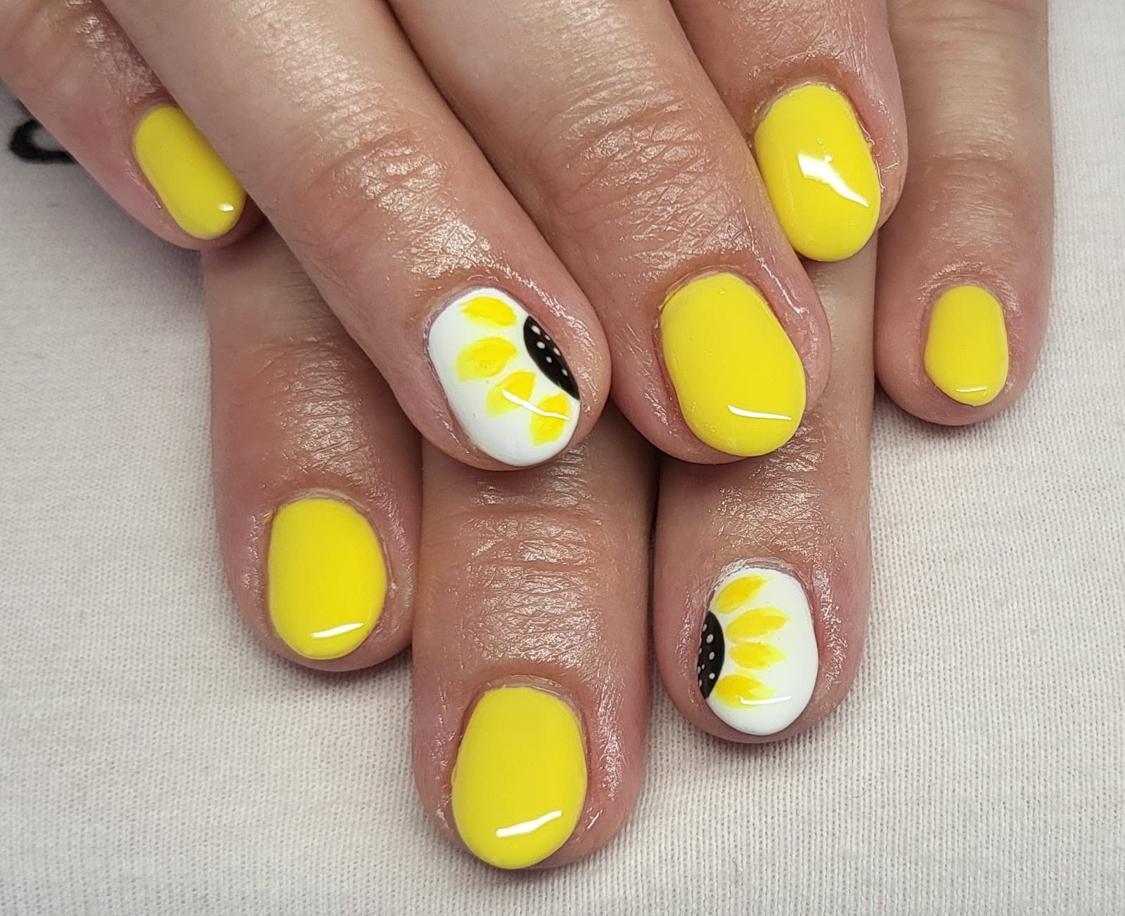 Mirage - Hair & Nails