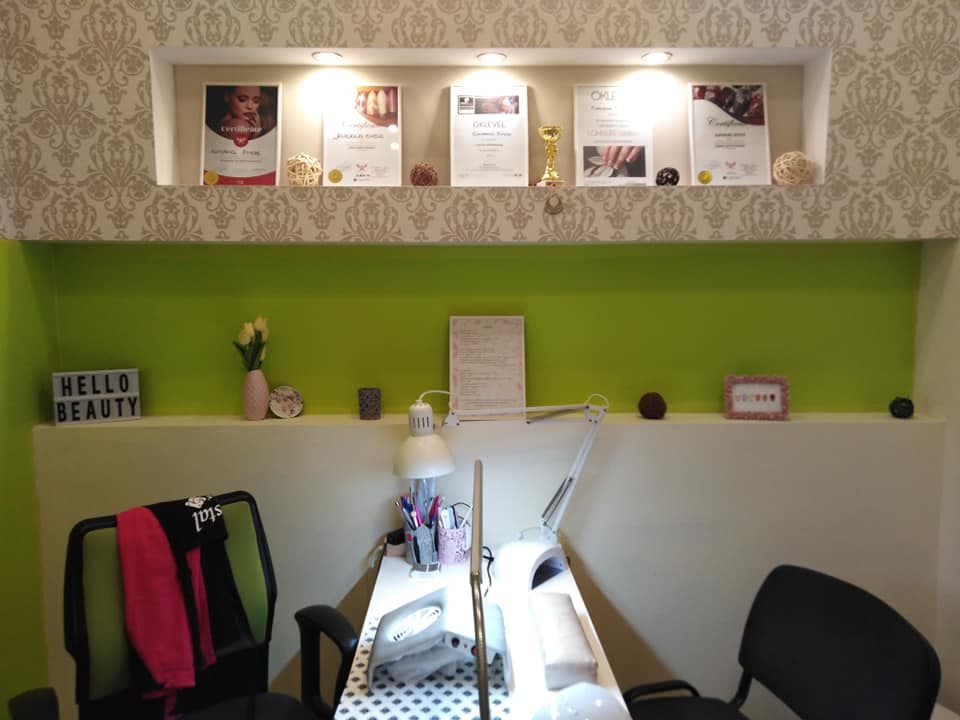 Belle Laque Beauty Room