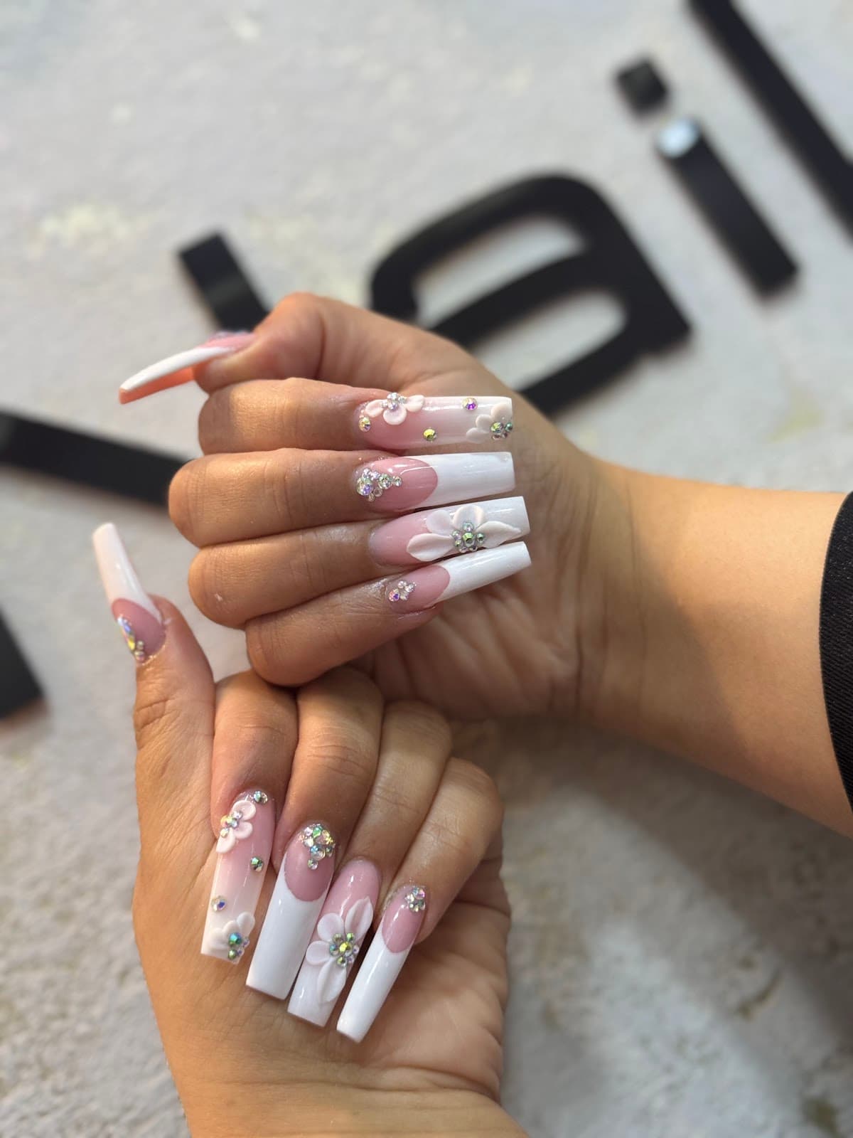 Timi Beauty Eyelash-Nail
