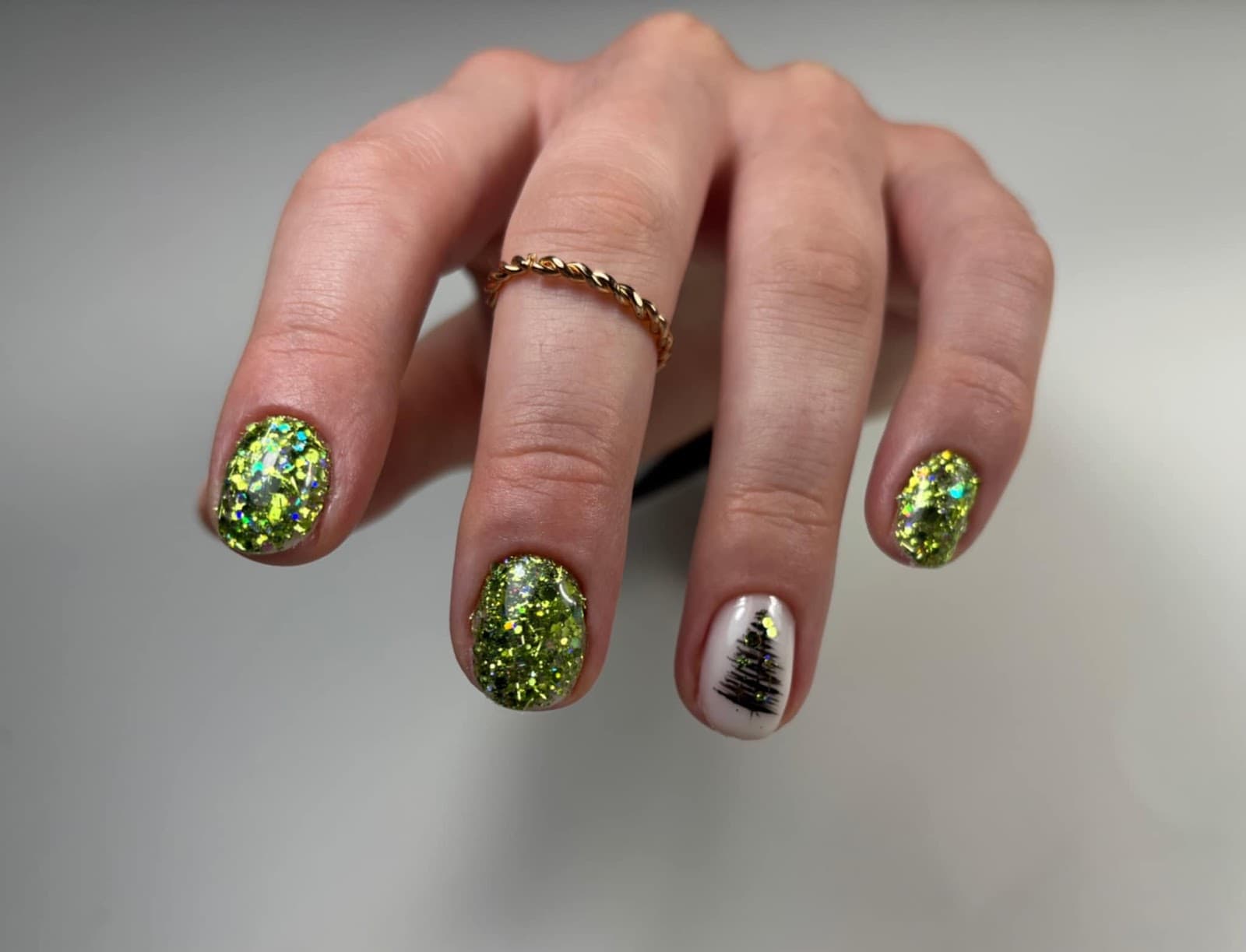 Tömösvári Fanni Makeup & Nails