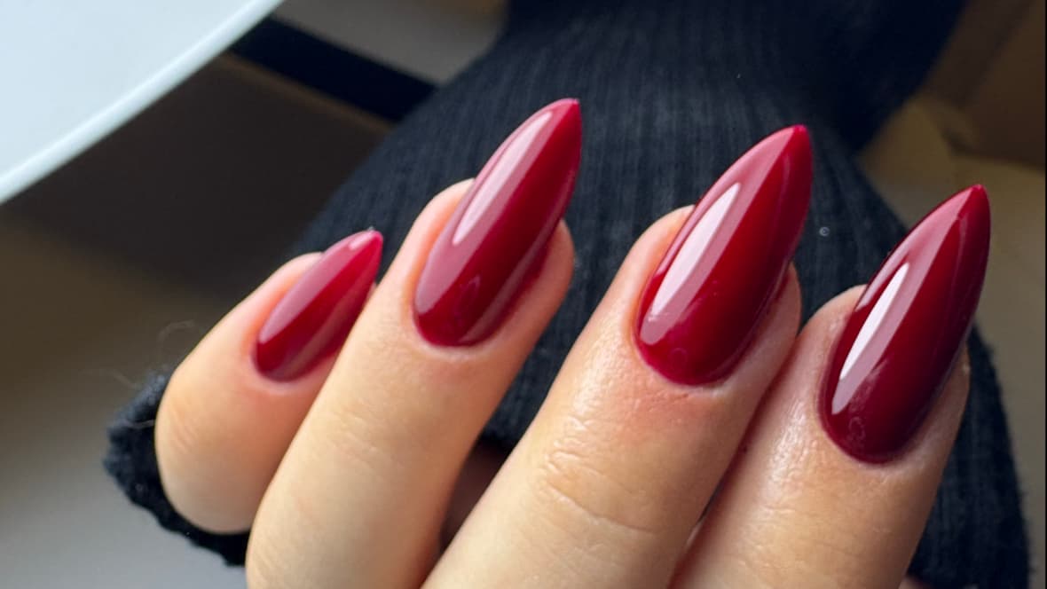 Color Wax & Nails