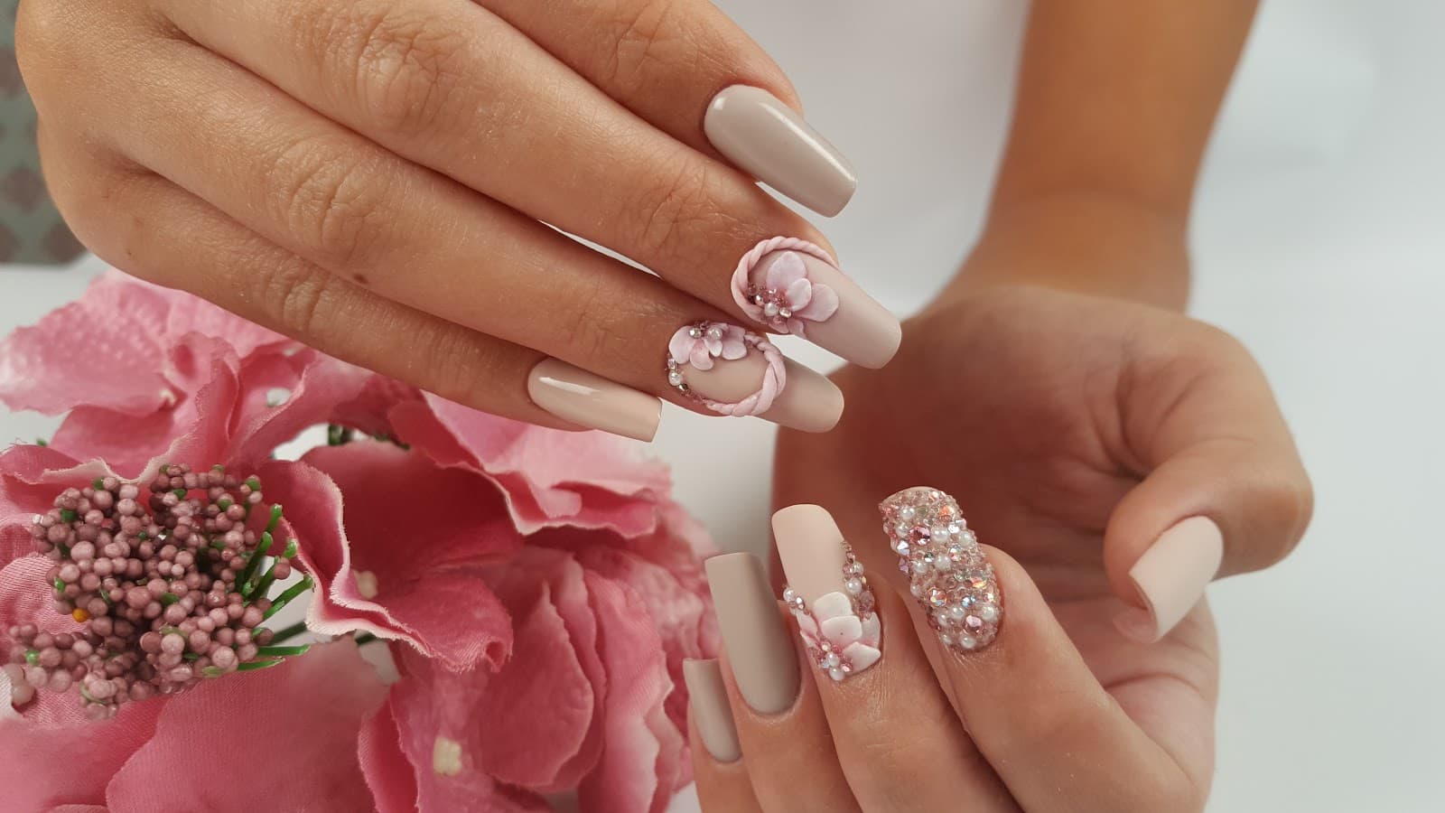 Crystal Nails Kft.