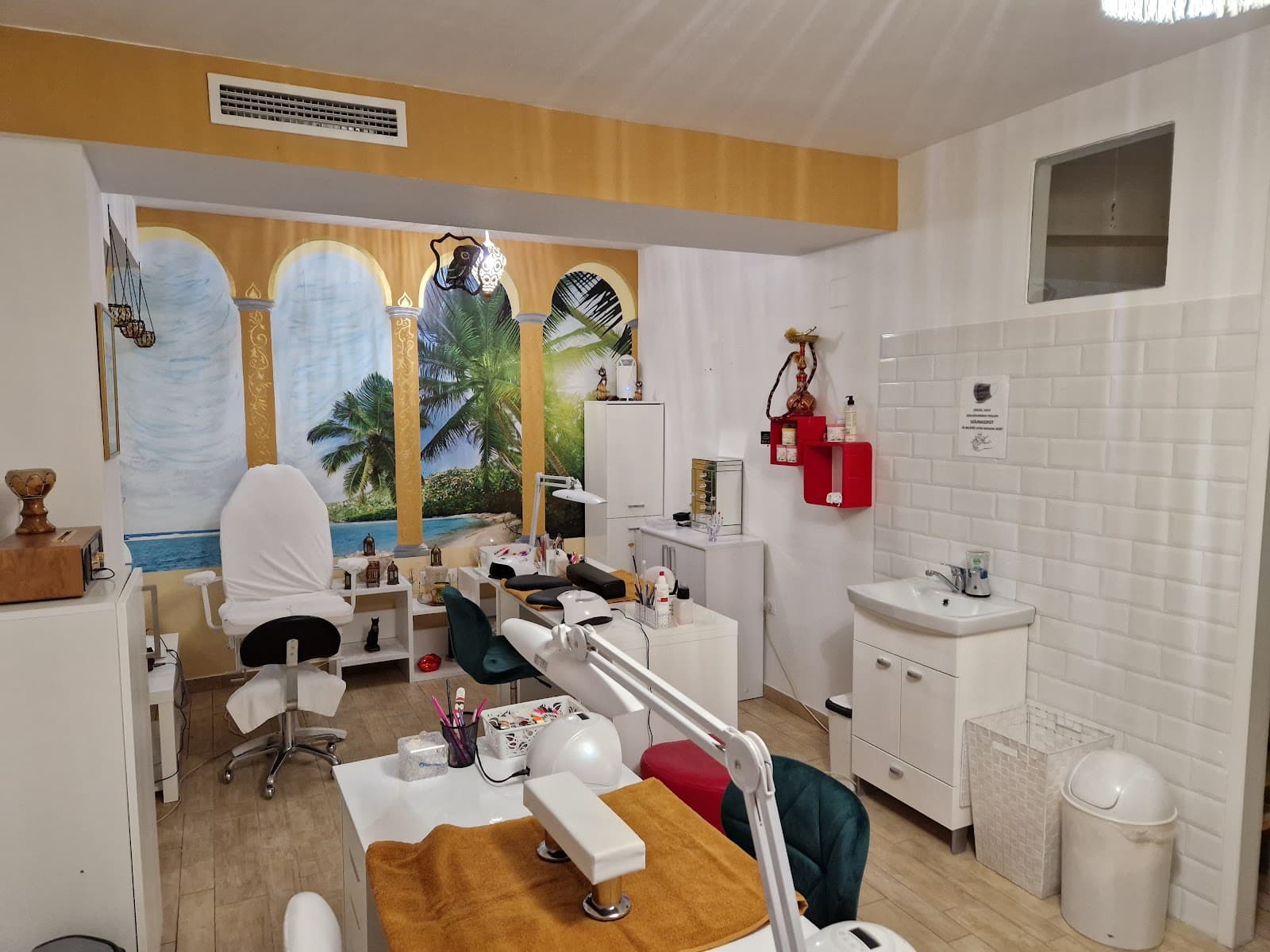 Adiva Beauty Salon